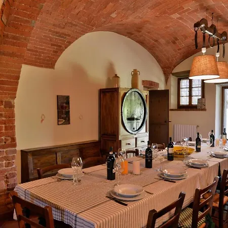 Villa Casale Le Rondini By Vacavilla